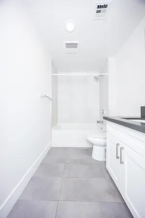 $874,950 | 1101 South Harvard Boulevard, Unit 510, Los Angeles, CA 90006