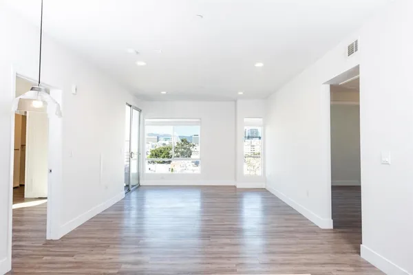 $874,950 | 1101 South Harvard Boulevard, Unit 510, Los Angeles, CA 90006