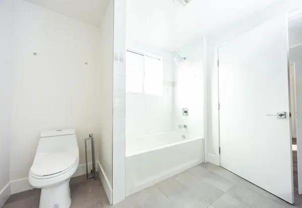 $874,950 | 1101 South Harvard Boulevard, Unit 510, Los Angeles, CA 90006
