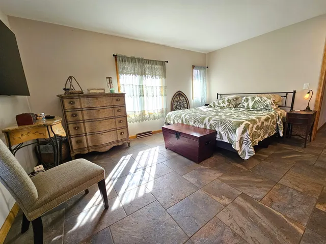 $312,500 | 184 Sloan Street, Newport, VT 05855