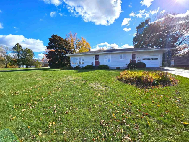 $312,500 | 184 Sloan Street, Newport, VT 05855