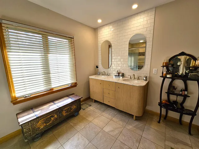 $312,500 | 184 Sloan Street, Newport, VT 05855