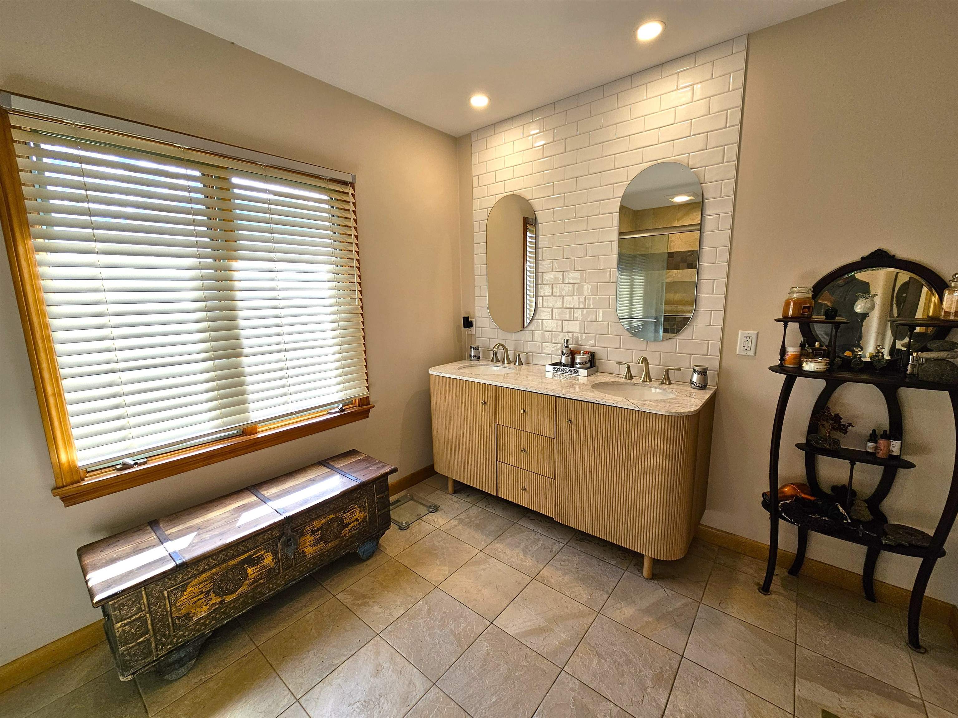 184 Sloan Street Newport, VT 05855 - Photo 22 of 36