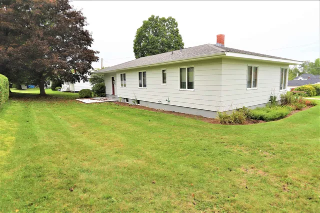$312,500 | 184 Sloan Street, Newport, VT 05855