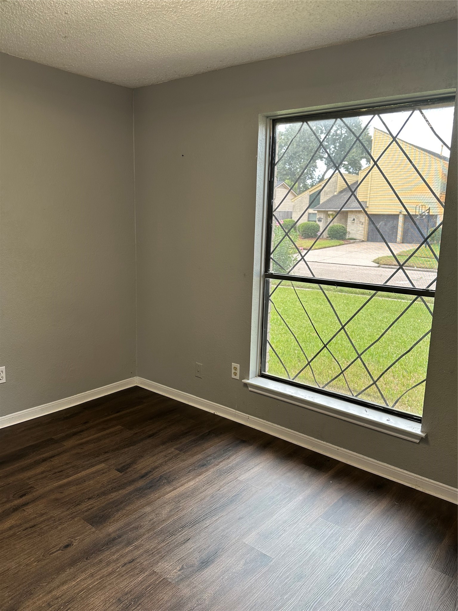 10106 Prairie Mist Street Houston, TX 77088 - Photo 28 of 33 Gallery Image 28