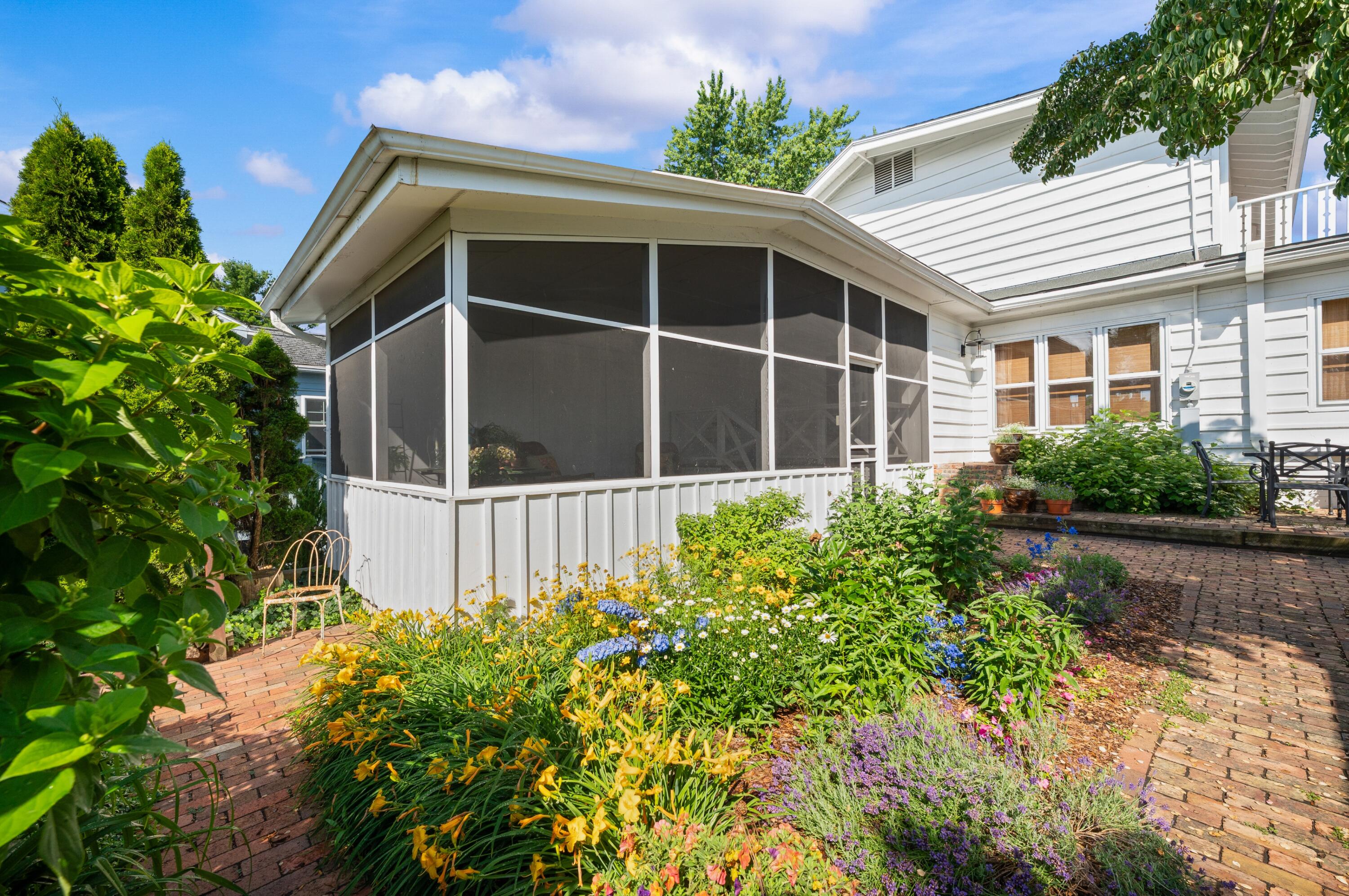 347 Ridgeway Street St. Joseph, MI 49085 - Photo 40 of 44 backyard