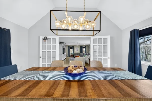 $1,200,000 | 2 Hitching Post Lane, Methuen, MA 01844