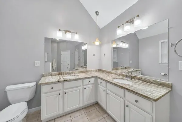 $1,200,000 | 2 Hitching Post Lane, Methuen, MA 01844