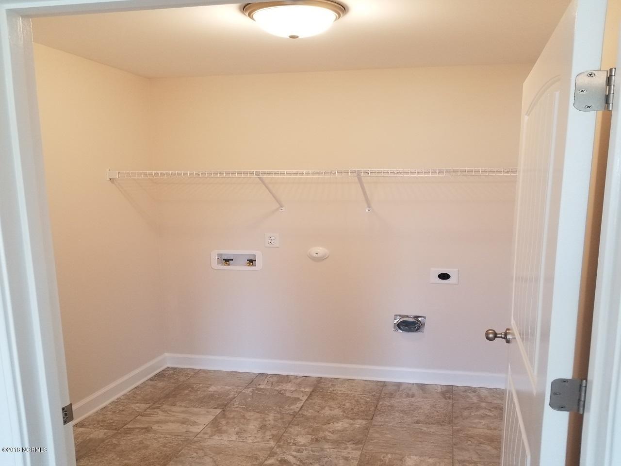 102 Poplar Branch Way Hampstead, NC 28443 - Photo 15 of 22 laundry.1