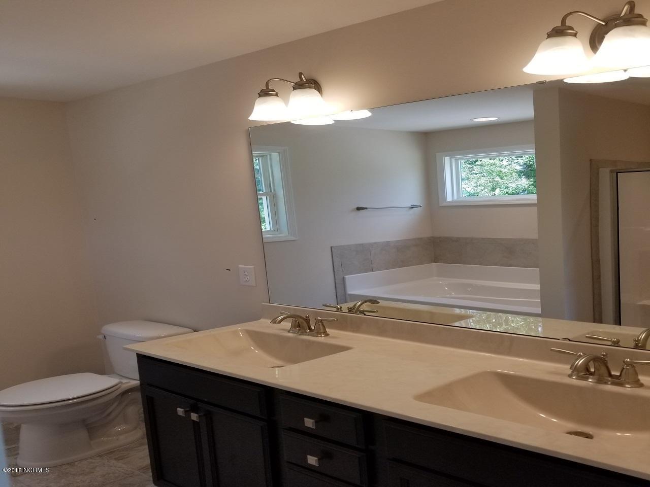 102 Poplar Branch Way Hampstead, NC 28443 - Photo 17 of 22 master.bath
