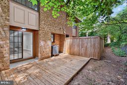 2006 Headlands Circle Reston, VA 20191 - Photo 15 of 15
