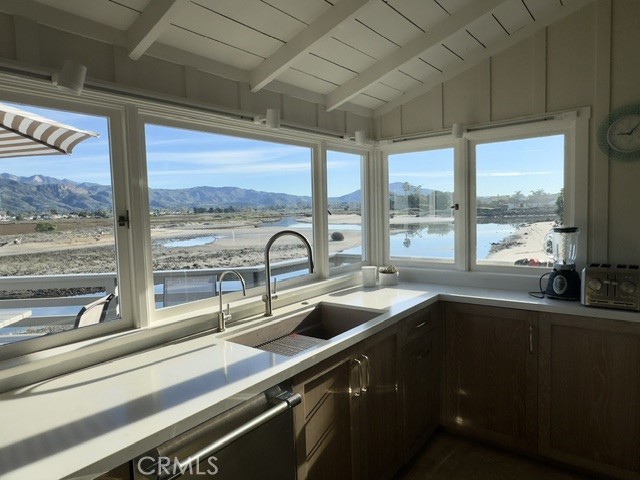 539 Sand Point Road Carpinteria, CA 93013 - Photo 9 of 30