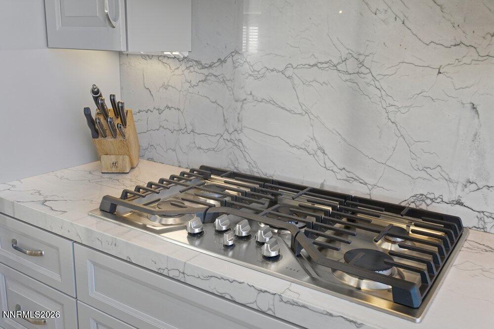 2556 Edgerock Road Reno, NV 89519 - Photo 11 of 50 2556 Edgerock Rd