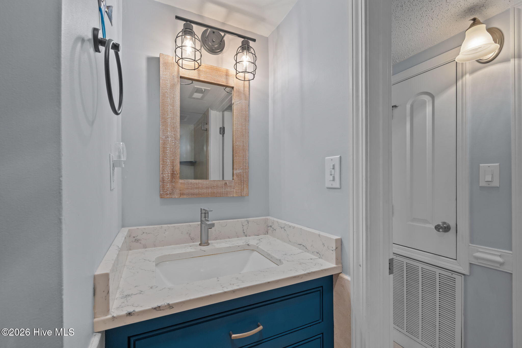1505 Salter Path Road, Unit 228 Indian Beach, NC 28512 - Photo 23 of 41 Guest Bath