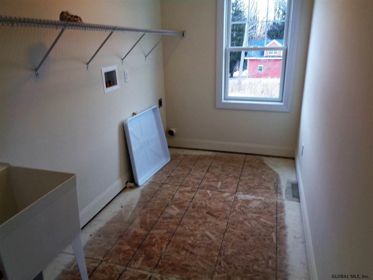 147 B Maxwell Road Colonie, NY 12110 - Photo 19 of 20 Photo 19