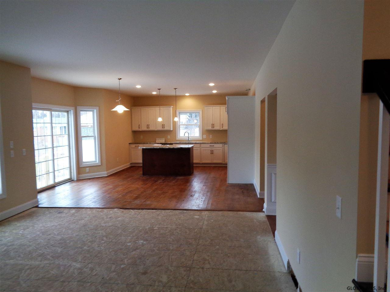 147 B Maxwell Road Colonie, NY 12110 - Photo 9 of 20 Photo 9
