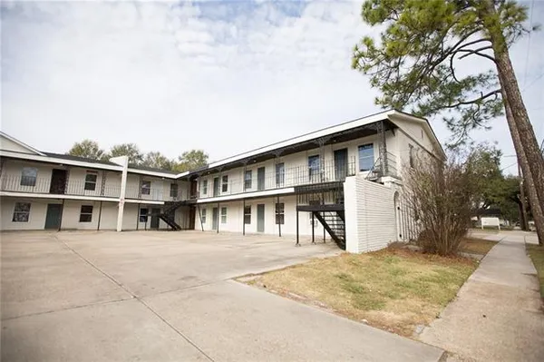 $1,419 | 4450 Gawain Drive, Unit 210, New Orleans, LA 70127