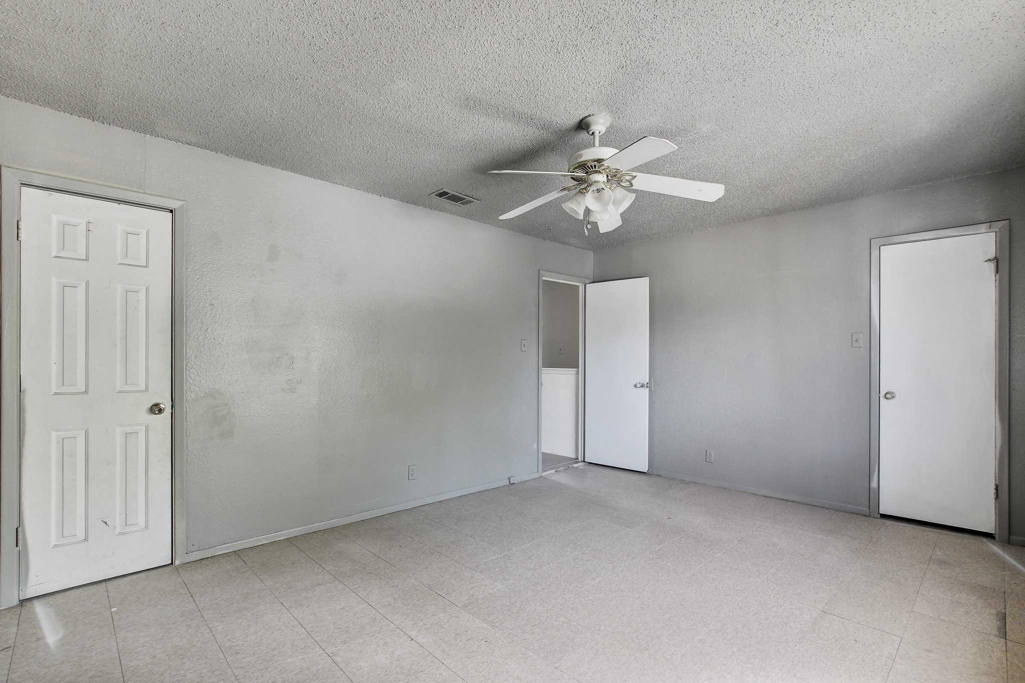 6207 Adalee Avenue Austin, TX 78723 - Photo 17 of 39