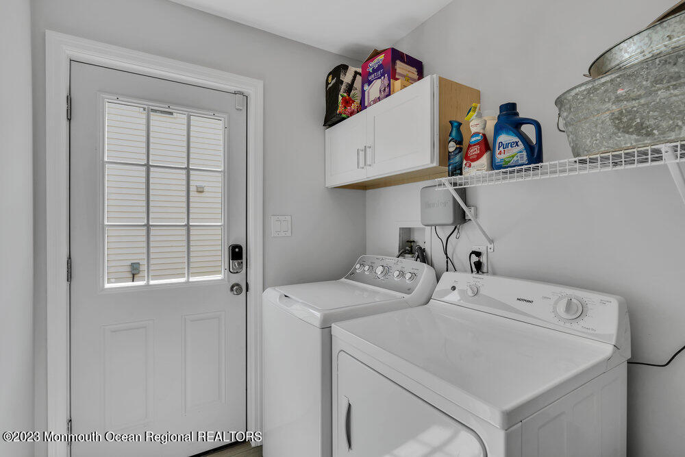 303 Salem Avenue Spring Lake, NJ 07762 - Photo 21 of 38 a utility room with dryer and washer