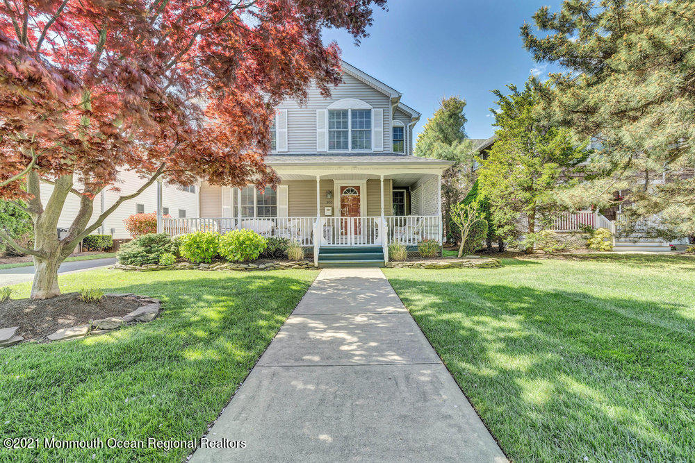 303 Salem Avenue Spring Lake, NJ 07762 - Photo 34 of 38 a front view of house with yard and green space