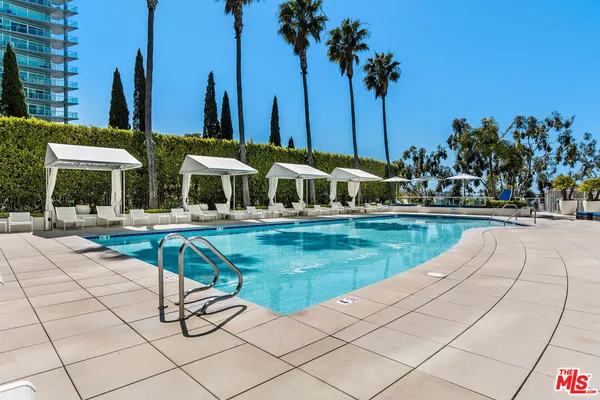 $4,295 | 13700 Marina Pointe Drive, Unit 1626, Marina del Rey, CA 90292