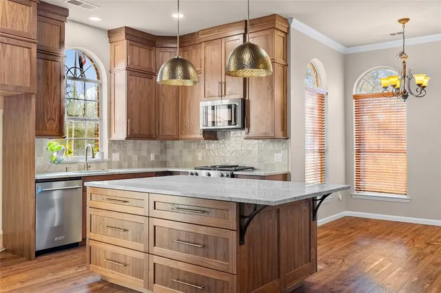 $559,900 | 1040 County Road 3314, Greenville, TX 75402