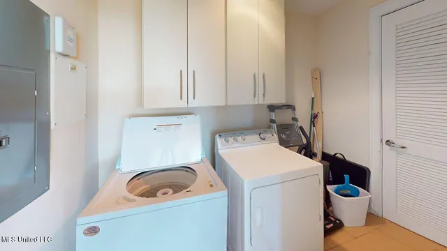 $2,395 | 2060 Beach Boulevard, Unit 103, Biloxi, MS 39531