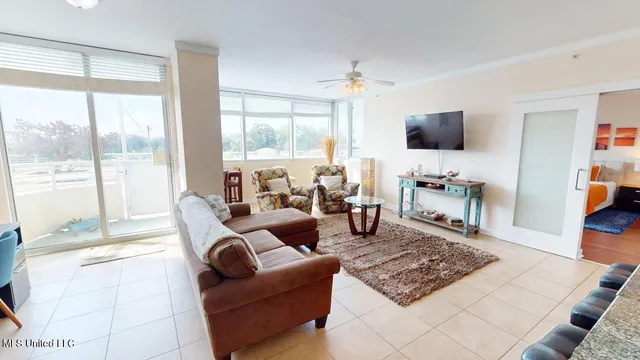 $2,395 | 2060 Beach Boulevard, Unit 103, Biloxi, MS 39531