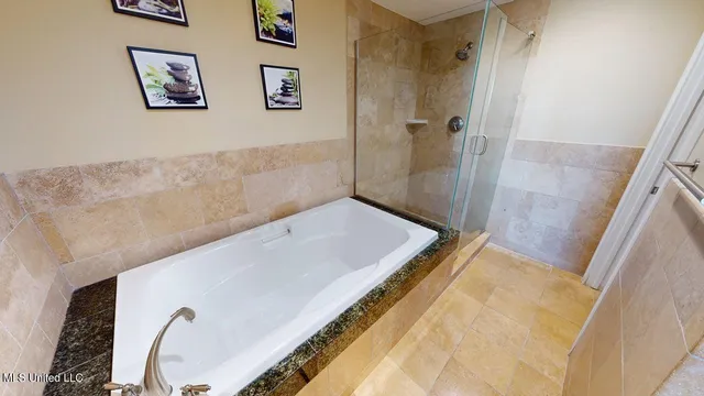 $2,395 | 2060 Beach Boulevard, Unit 103, Biloxi, MS 39531