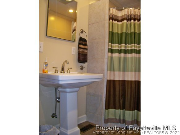 206 Marshall Road Fayetteville, NC 28303 - Photo 13 of 16 Gallery Image 13