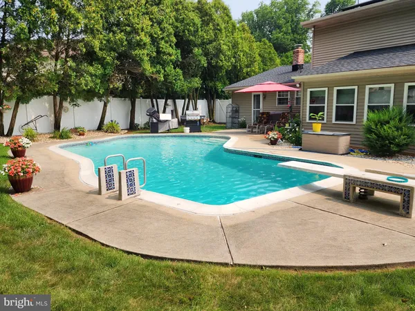 $475,000 | 102 Massey Drive, Sewell, NJ 08080