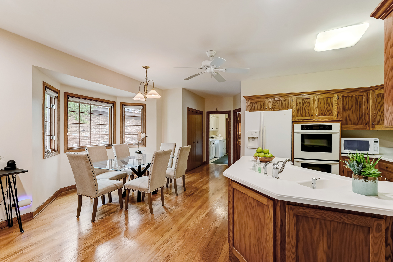 68 Berkshire Court Burr Ridge, IL 60527 - Photo 10 of 32