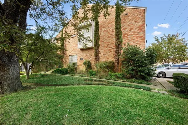 $3,695 | 3412 McFarlin Boulevard, Unit A, University Park, TX 75205