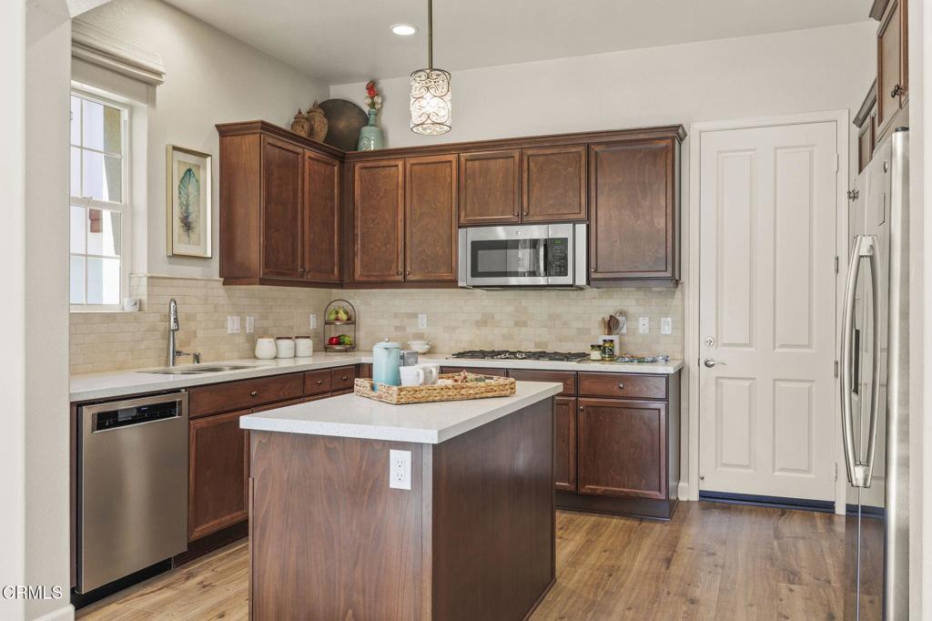 1655 Range Road Oxnard, CA 93036 - Photo 21 of 68