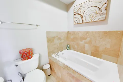 $525,000 | 1402 West Grand Avenue, Unit 3, Chicago, IL 60642