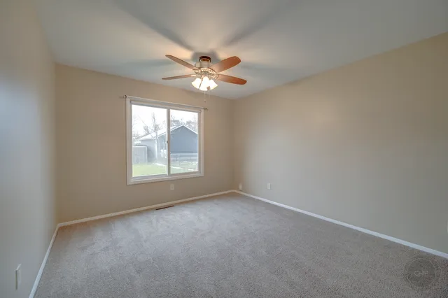 $2,300 | 46 Ingleshire Road, Montgomery, IL 60538