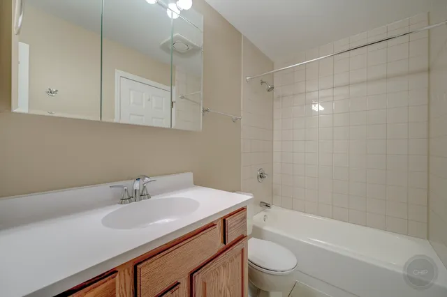 $2,300 | 46 Ingleshire Road, Montgomery, IL 60538