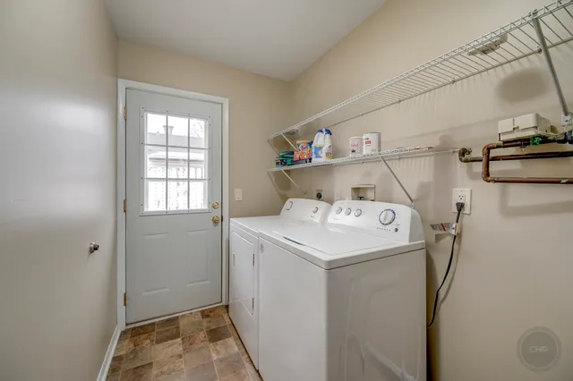 $2,300 | 46 Ingleshire Road, Montgomery, IL 60538