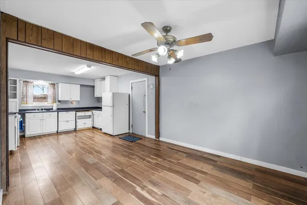 $260,000 | 132 North Pinecrest Road, Bolingbrook, IL 60440