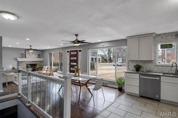 $315,000 | 6064 West Cabanne Place, St. Louis, MO 63112