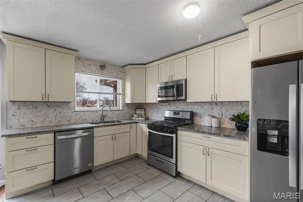 $315,000 | 6064 West Cabanne Place, St. Louis, MO 63112