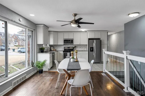 $315,000 | 6064 West Cabanne Place, St. Louis, MO 63112
