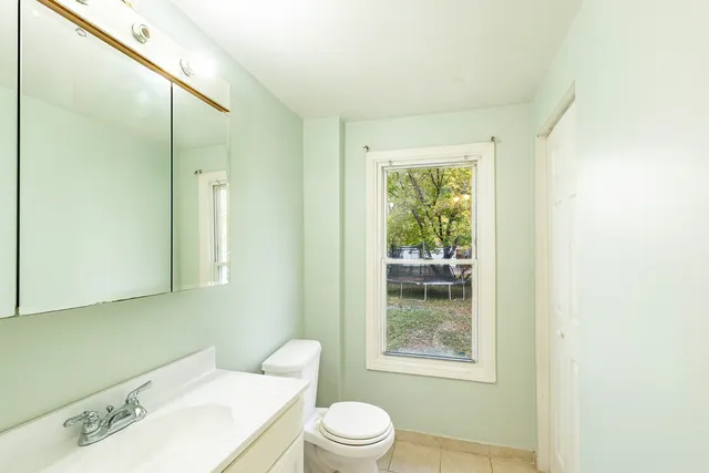 $210,000 | 2318 Gideon Avenue, Zion, IL 60099