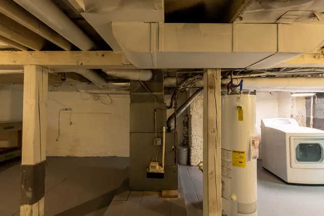 $210,000 | 2318 Gideon Avenue, Zion, IL 60099