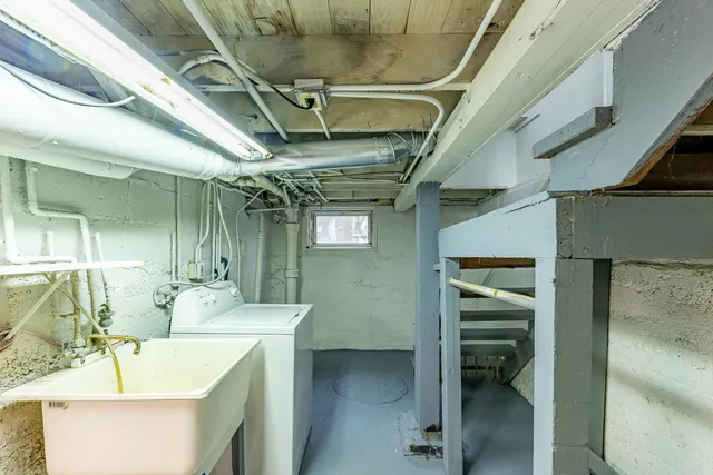 $210,000 | 2318 Gideon Avenue, Zion, IL 60099