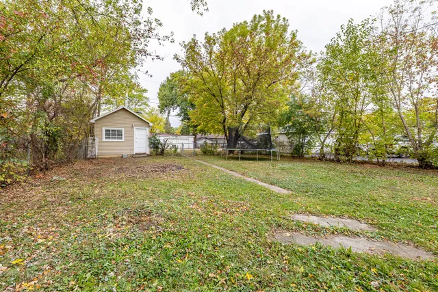 $210,000 | 2318 Gideon Avenue, Zion, IL 60099