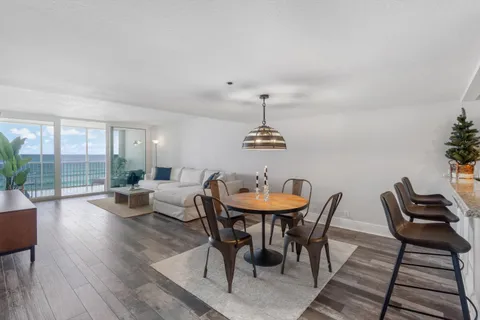 $815,000 | 840 Ocean Drive, Unit 1104, Juno Beach, FL 33408