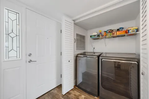 $815,000 | 840 Ocean Drive, Unit 1104, Juno Beach, FL 33408