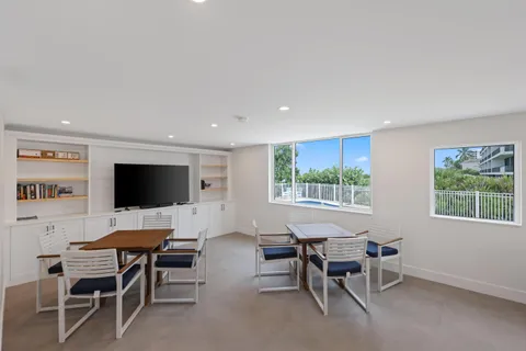 $815,000 | 840 Ocean Drive, Unit 1104, Juno Beach, FL 33408