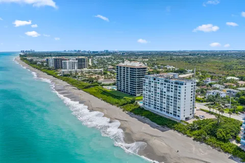 $815,000 | 840 Ocean Drive, Unit 1104, Juno Beach, FL 33408